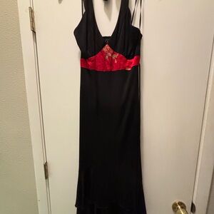 Chic Black and Red Backless Dress